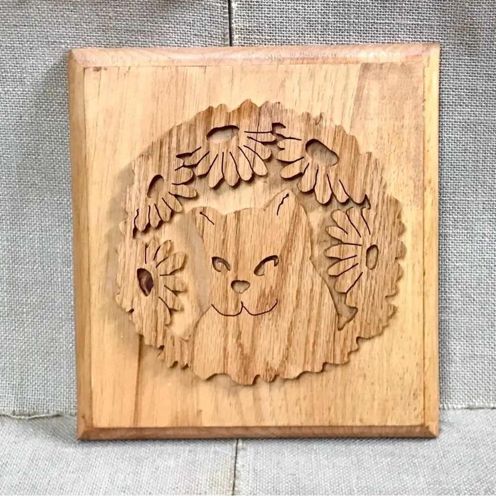 Vintage Cat In Flowers Wood Mounted Wall Plaque Kitty Lover Rustic Farmhouse - Picture 1 of 3